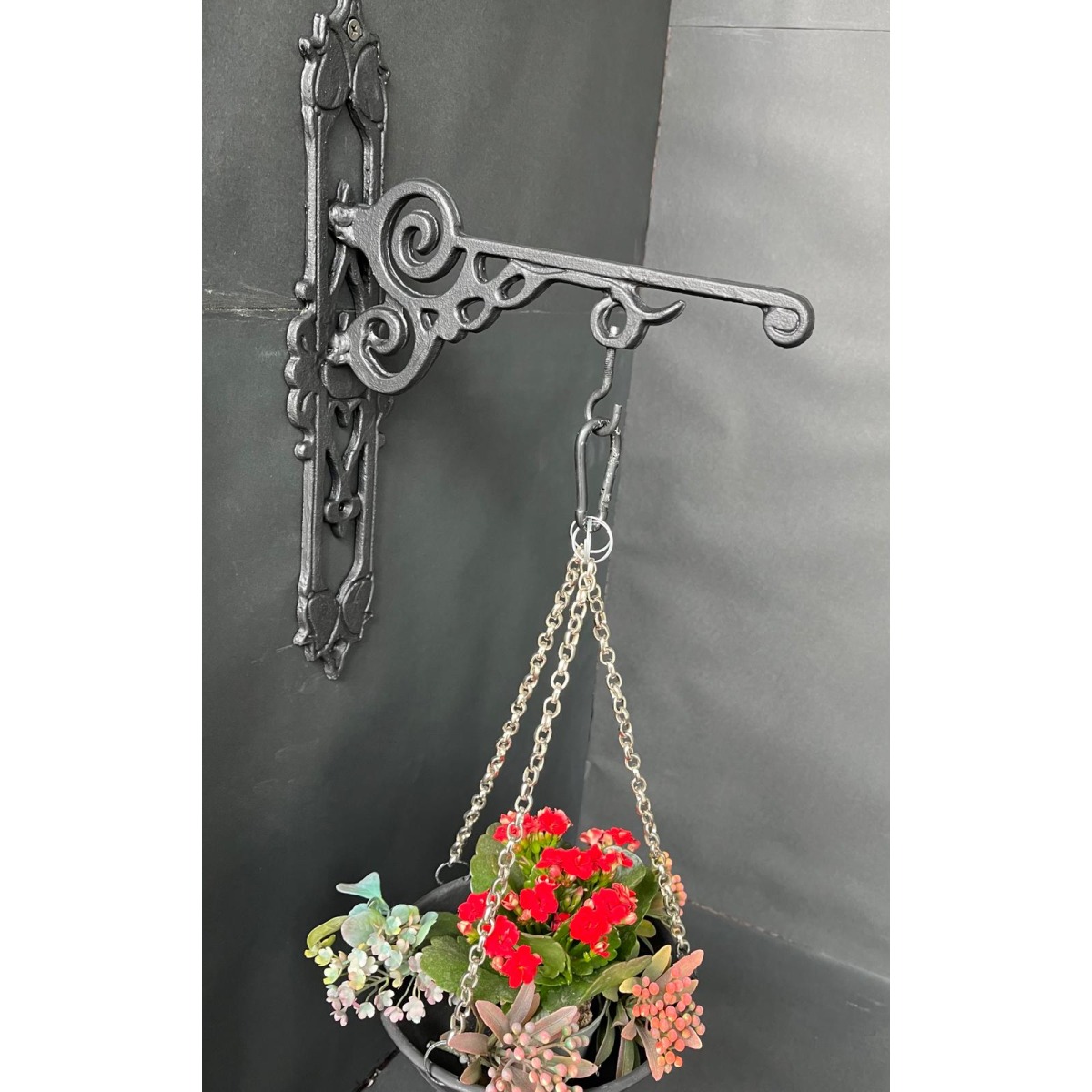 BAHÇE ÇİÇEK ASKISI ANTİK TARZDA DÖKME DEMİR